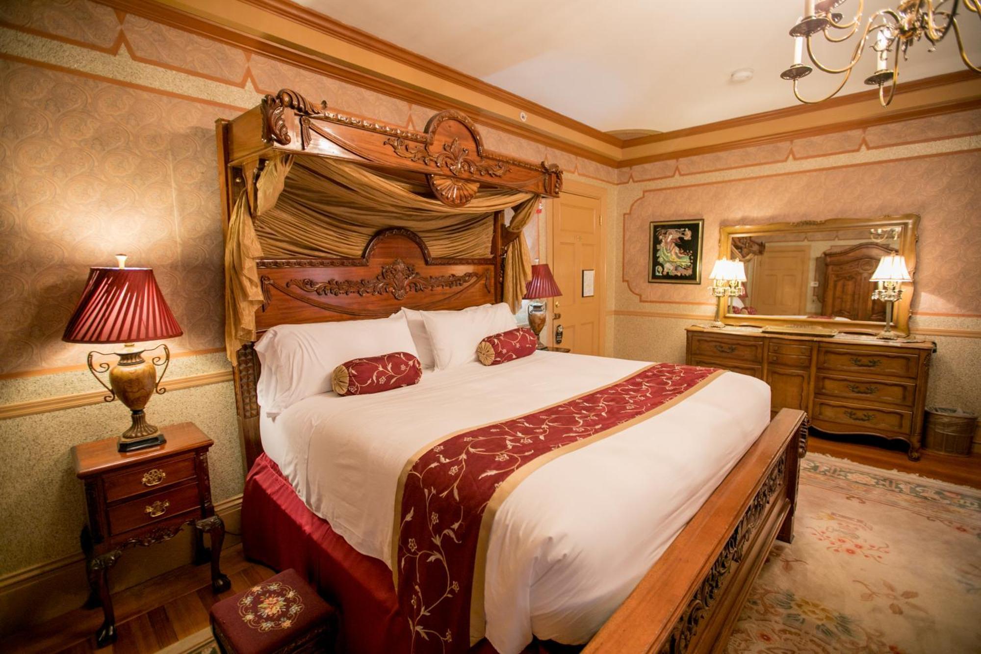 Gramercy Mansion Stevenson Room photo